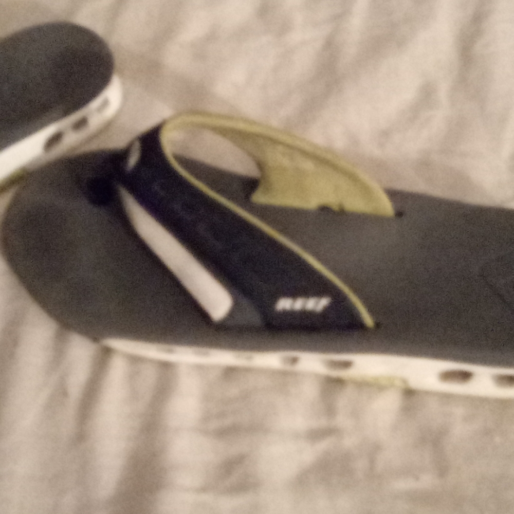 Reef flip flops - Picture 2 of 9
